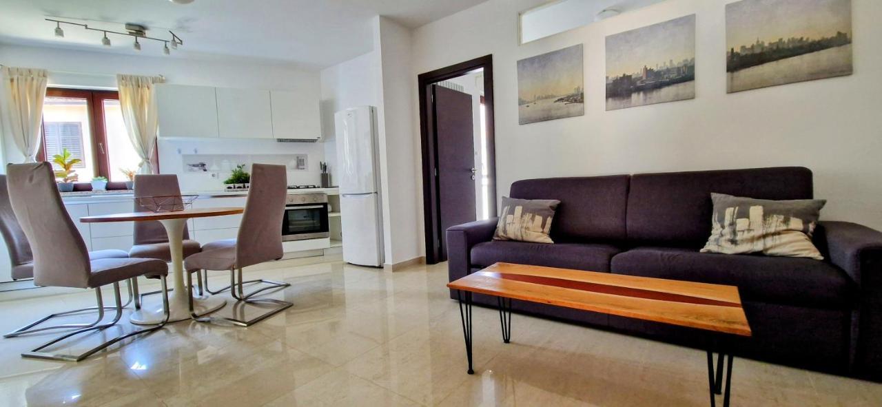 Apartments Villa Alba II Porec Exterior photo